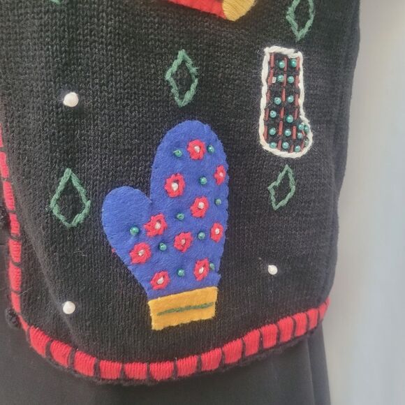 VTG Hampshire Studio Ugly Christmas Sweater Vest 5 Button Embellished Size P New - Picture 5 of 10